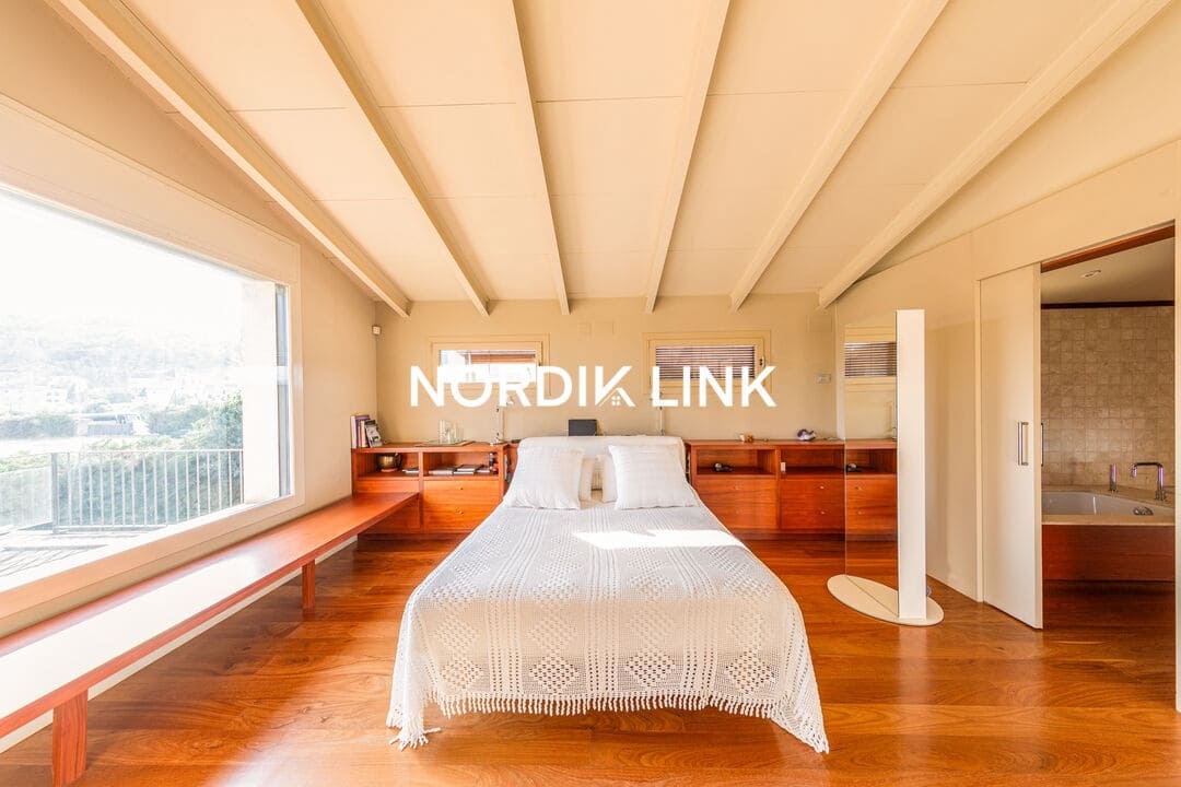 4 bedroom Townhouse for sale in Miravet with pool - € 1,464,000 (Ref: 9914947)