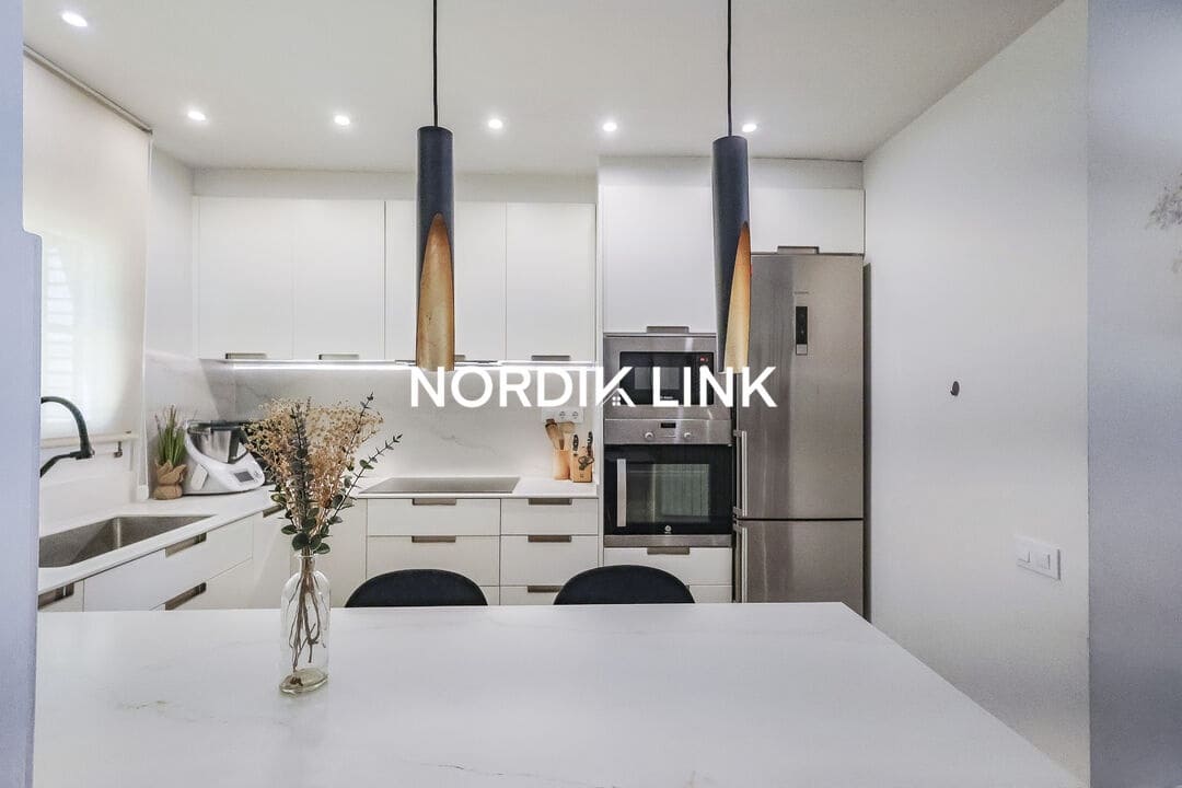 3 bedroom Semi-detached Villa for sale in Sant Cugat del Valles with pool garage - € 1,240,000 (Ref: 9919015)
