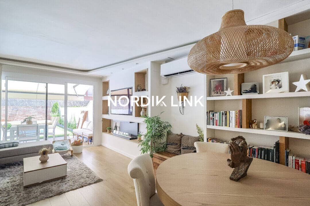 3 bedroom Semi-detached Villa for sale in Sant Cugat del Valles with pool garage - € 1,240,000 (Ref: 9919015)