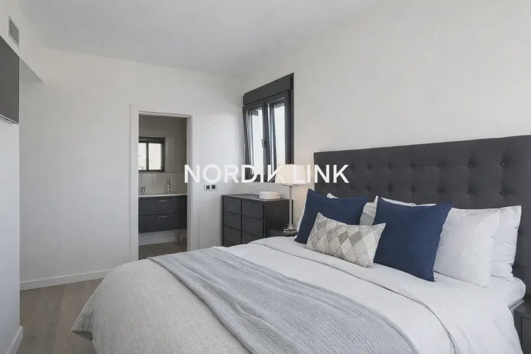 3 soveværelse Penthouse til salg i Barcelona by med garage - € 850.000 (Ref: 9928495)