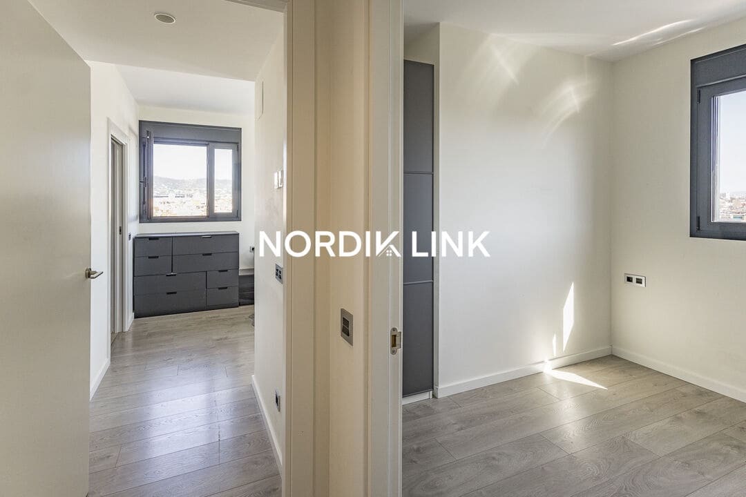 3 soveværelse Penthouse til salg i Barcelona by med garage - € 850.000 (Ref: 9928495)