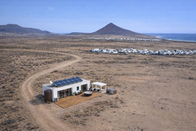 2 bedroom Villa for sale in La Oliva with pool garage - € 299,000 (Ref: 9676425)