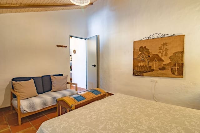 5 soveværelse Finca/Landehus til salg i Casabermeja med swimmingpool - € 450.000 (Ref: 10054820)