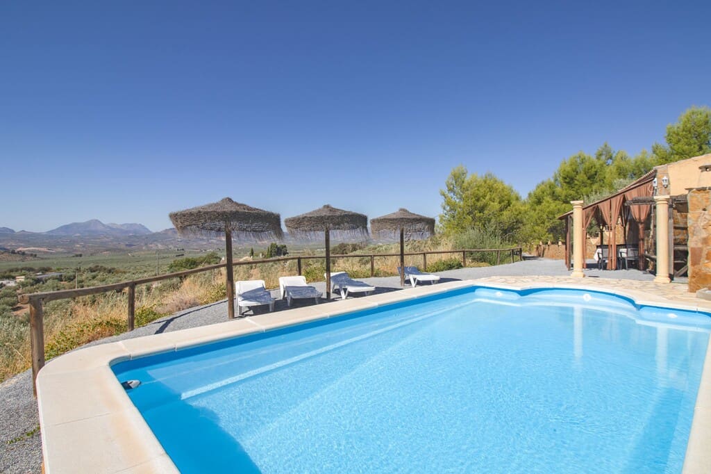 2 quarto Quinta/Casa Rural para venda em Alcala la Real com piscina - 185 000 € (Ref: 10080530)