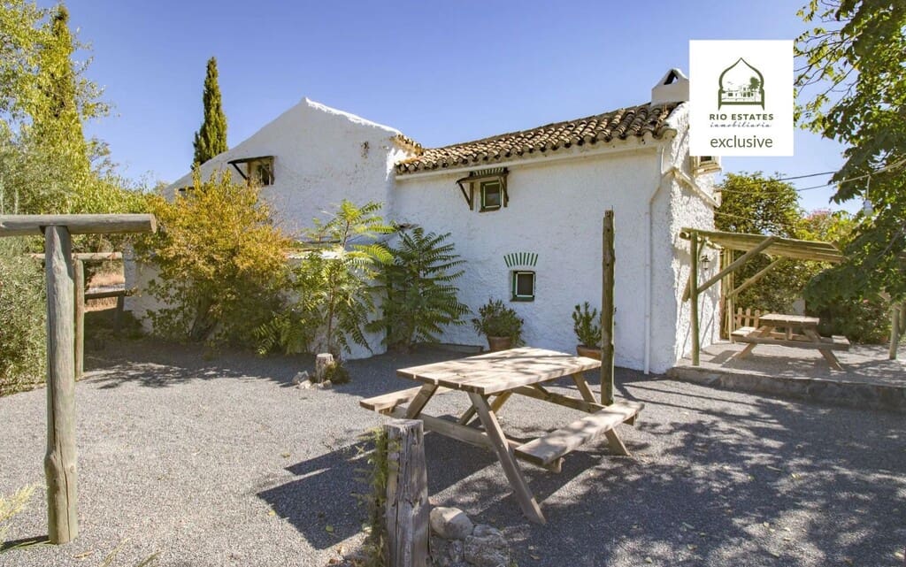 3 quarto Quinta/Casa Rural para venda em Alcala la Real com piscina garagem - 195 000 € (Ref: 10080531)
