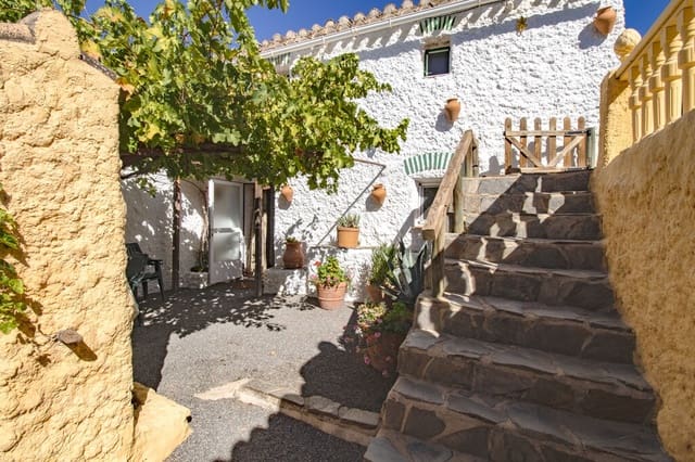 3 quarto Quinta/Casa Rural para venda em Alcalá la Real com piscina garagem - 195 000 € (Ref: 10080531)