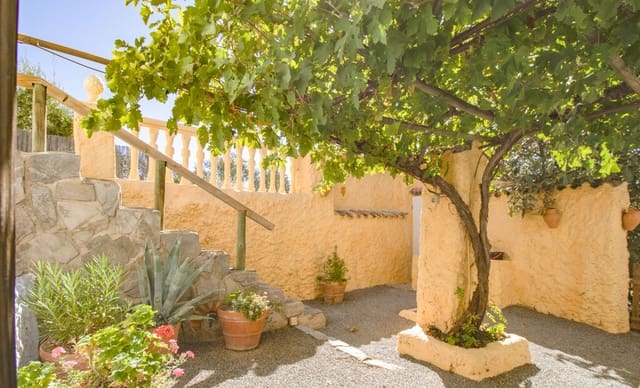 3 quarto Quinta/Casa Rural para venda em Alcalá la Real com piscina garagem - 195 000 € (Ref: 10080531)