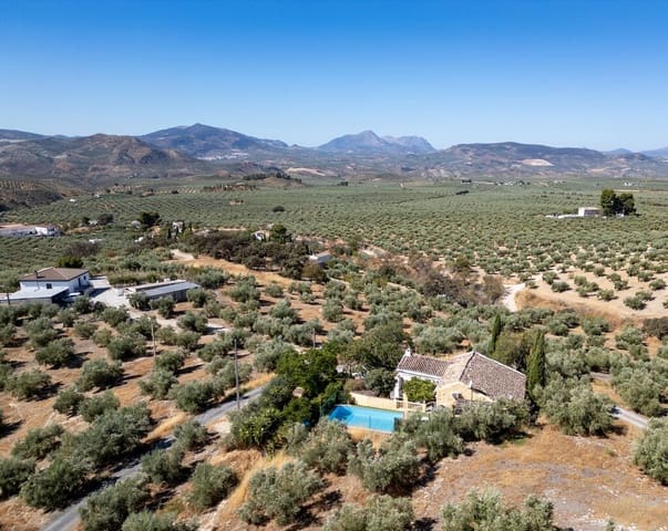 3 quarto Quinta/Casa Rural para venda em Alcalá la Real com piscina garagem - 195 000 € (Ref: 10080531)