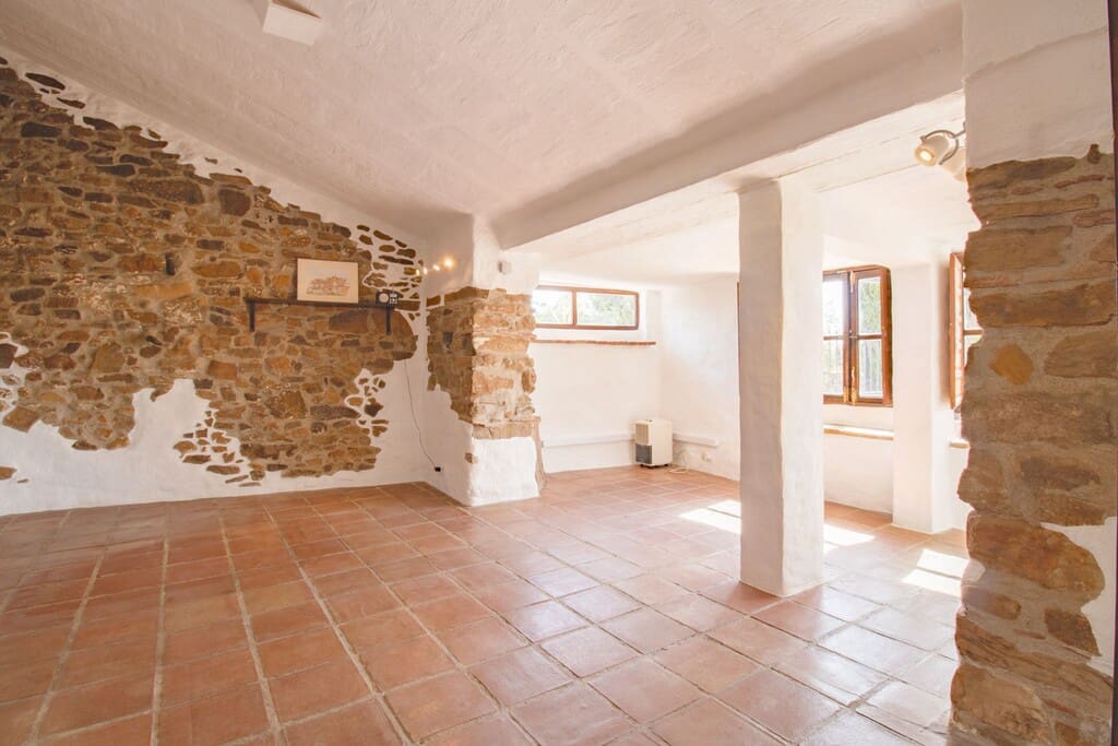 7 bedroom Finca/Country House for sale in Riogordo with pool - € 945,000 (Ref: 10131295)