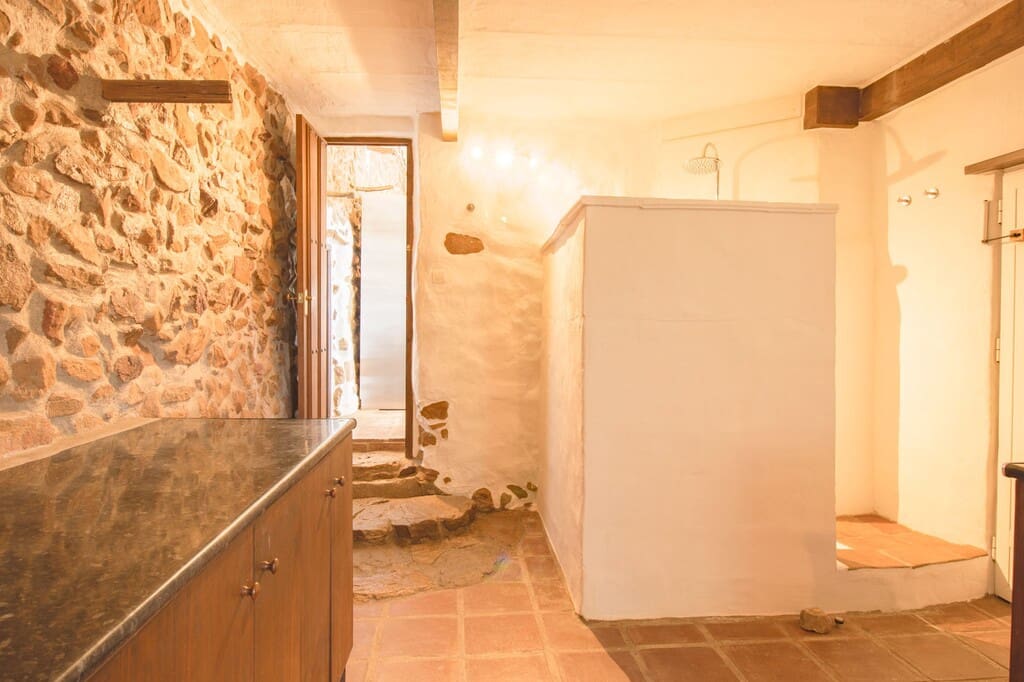 7 bedroom Finca/Country House for sale in Riogordo with pool - € 945,000 (Ref: 10131295)