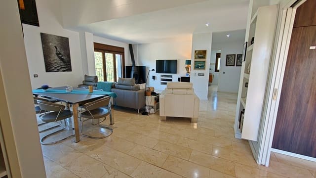 4 chambre Finca/Maison de Campagne à vendre à Riogordo avec piscine garage - 549 000 € (Ref: 10141774)