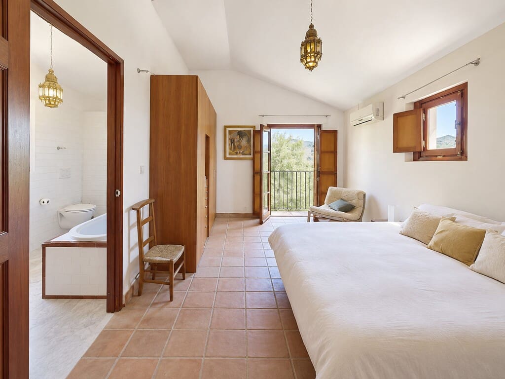 8 quarto Quinta/Casa Rural para venda em Alcaucin com piscina - 1 250 000 € (Ref: 10150281)