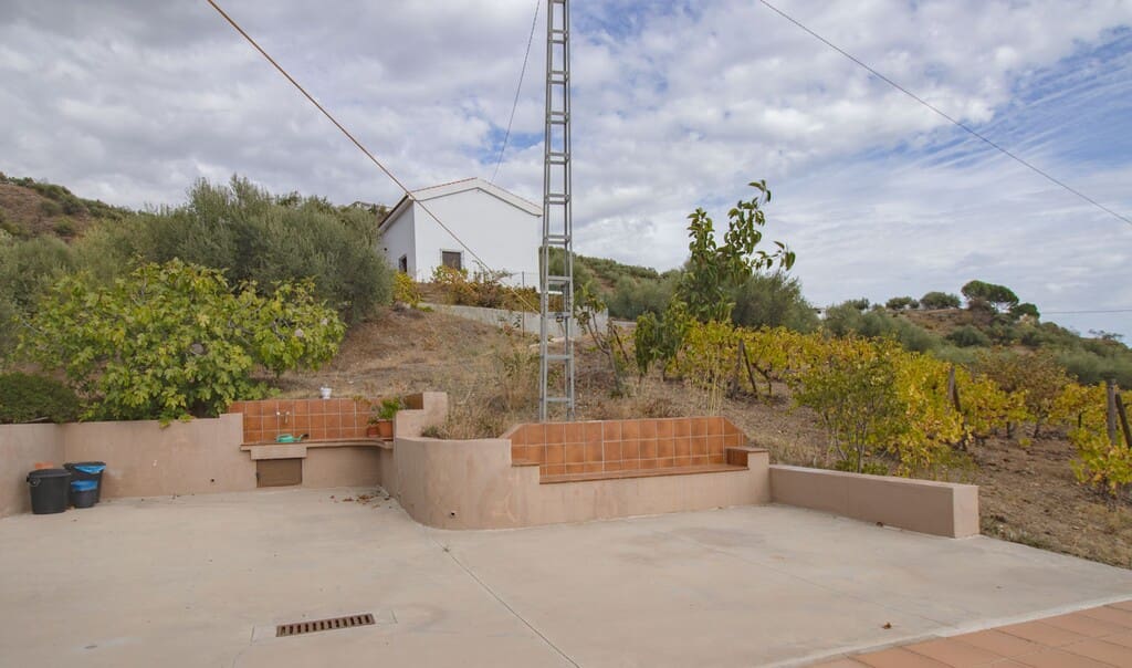 1 slaapkamer Finca/Landhuis te koop in Riogordo met garage - € 325.000 (Ref: 10171080)