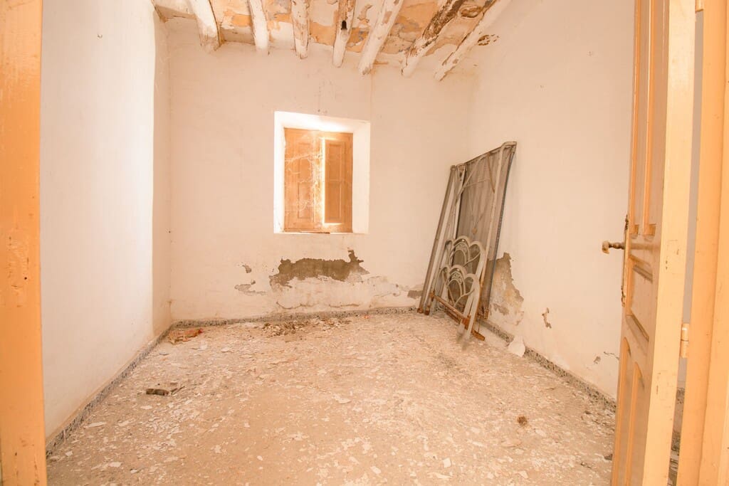 4 soveværelse Byhus til salg i Riogordo - € 60.000 (Ref: 9850303)