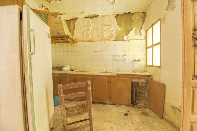 4 soveværelse Byhus til salg i Riogordo - € 60.000 (Ref: 9850303)