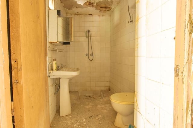 4 soveværelse Byhus til salg i Riogordo - € 60.000 (Ref: 9850303)