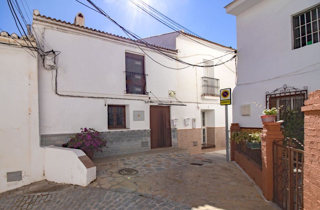 4 bedroom Townhouse for sale in Almachar - € 215,000 (Ref: 9850305)