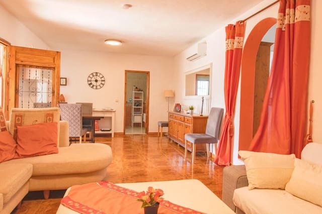 3 soveværelse Finca/Landehus til salg i Comares med swimmingpool - € 315.000 (Ref: 9850306)