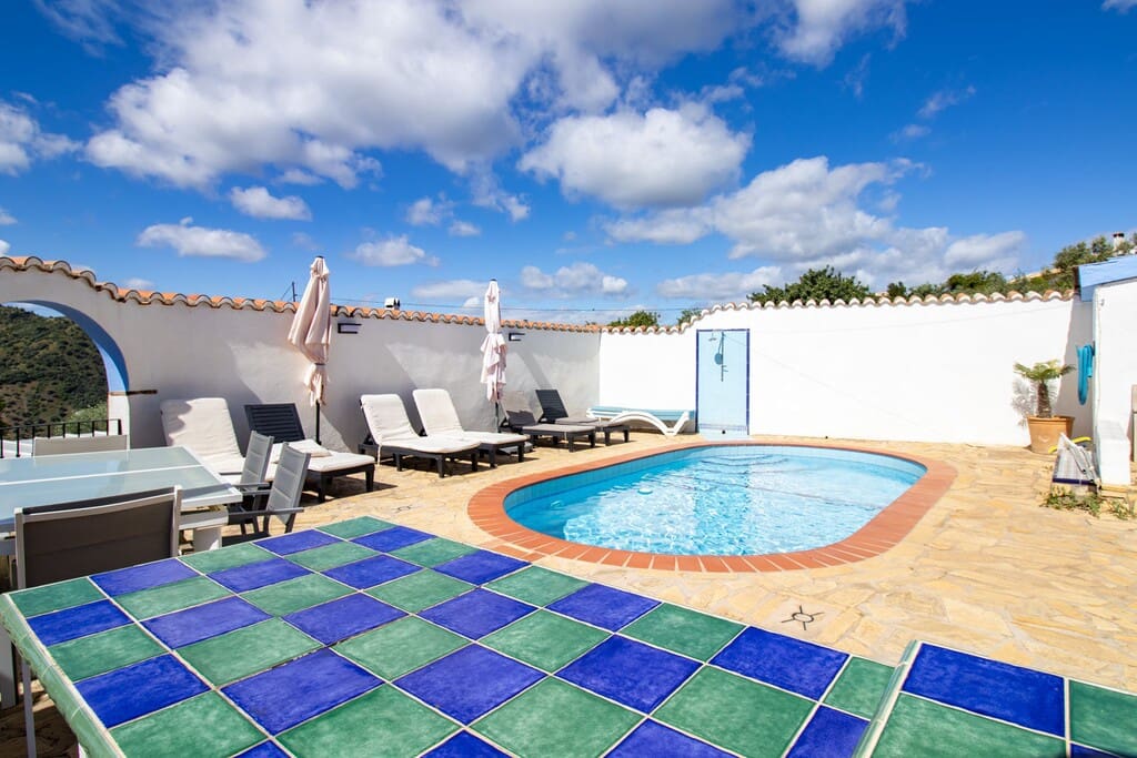 3 bedroom Finca/Country House for sale in Comares with pool - € 315,000 (Ref: 9850306)
