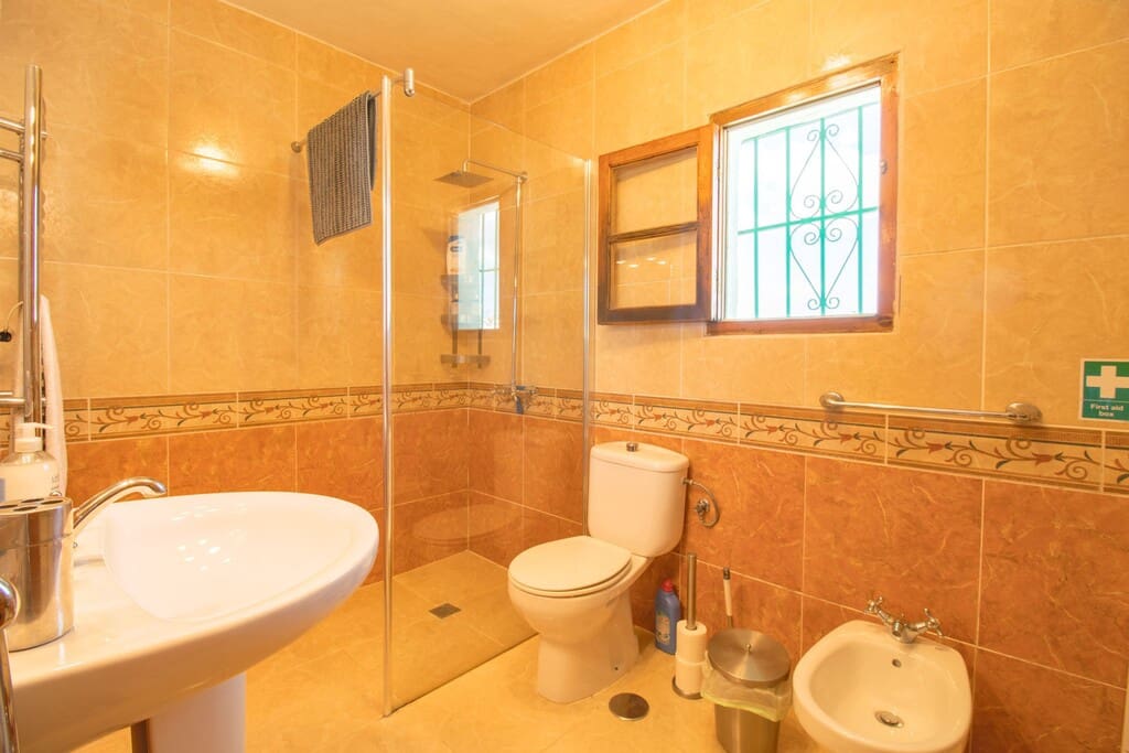 3 bedroom Finca/Country House for sale in Comares with pool - € 315,000 (Ref: 9850306)