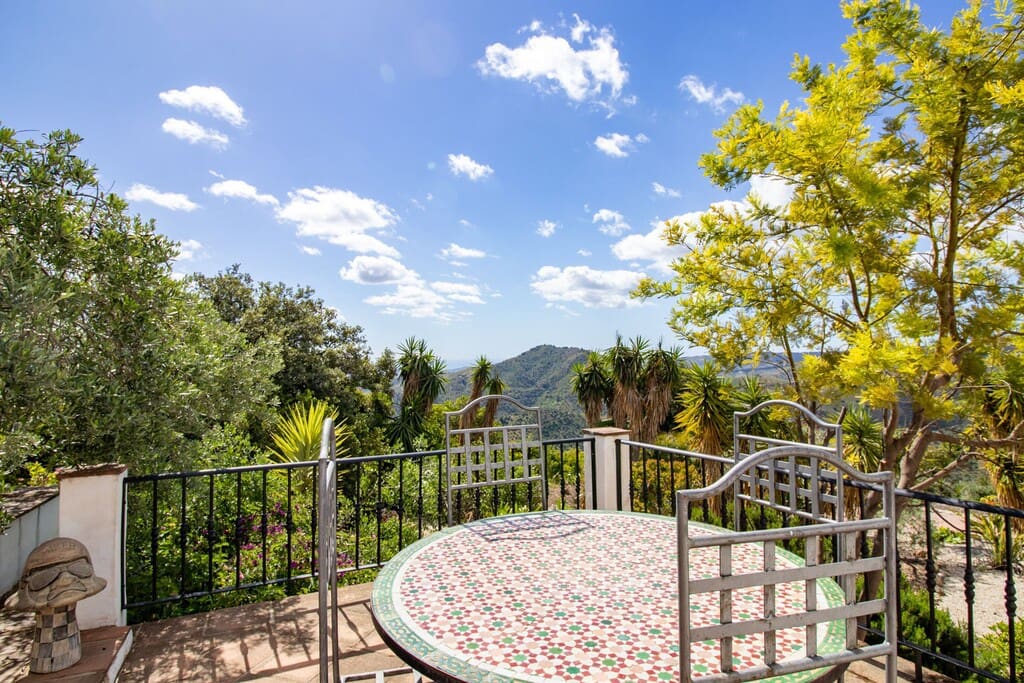 3 bedroom Finca/Country House for sale in Comares with pool - € 315,000 (Ref: 9850306)