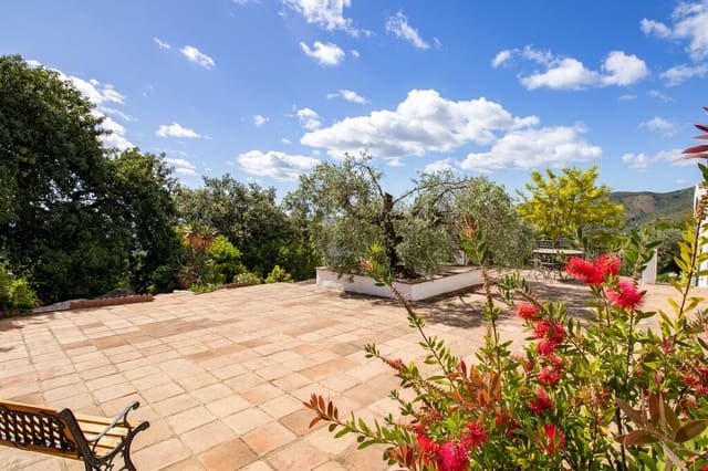 3 soveværelse Finca/Landehus til salg i Comares med swimmingpool - € 315.000 (Ref: 9850306)