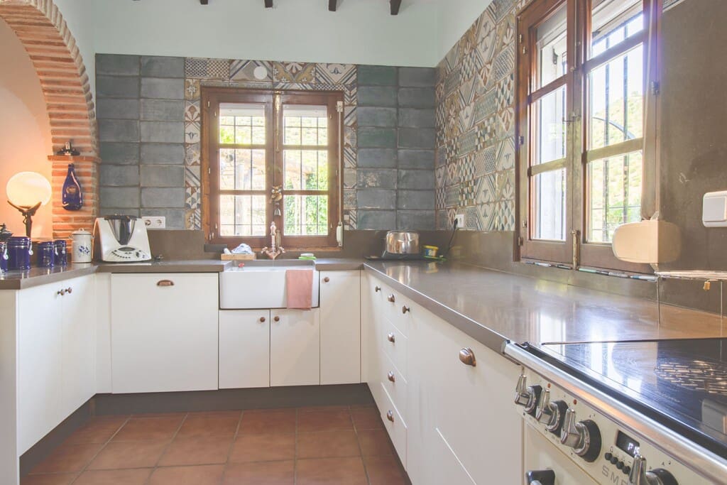 3 soveværelse Finca/Landehus til salg i Riogordo med swimmingpool - € 385.000 (Ref: 9850307)