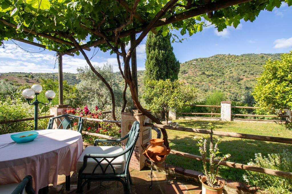 3 soveværelse Finca/Landehus til salg i Riogordo med swimmingpool - € 385.000 (Ref: 9850307)