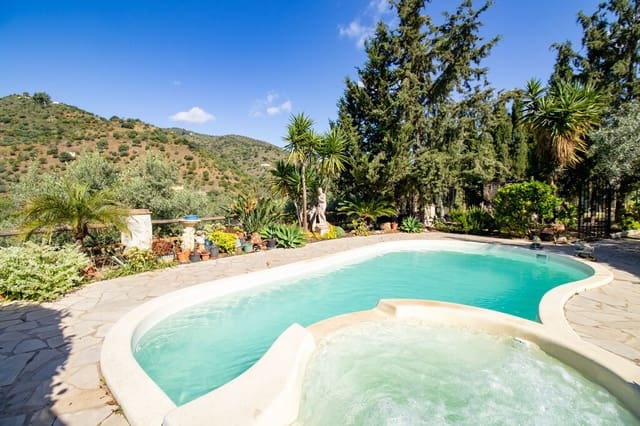 3 soveværelse Finca/Landehus til salg i Riogordo med swimmingpool - € 385.000 (Ref: 9850307)