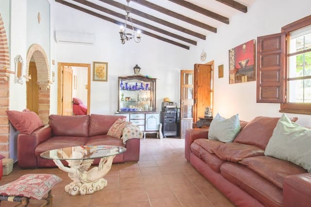 3 soveværelse Finca/Landehus til salg i Riogordo med swimmingpool - € 385.000 (Ref: 9850307)