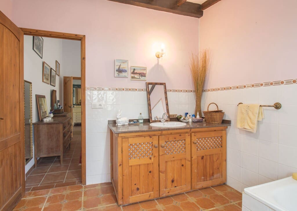 3 soveværelse Finca/Landehus til salg i Riogordo med swimmingpool - € 385.000 (Ref: 9850307)