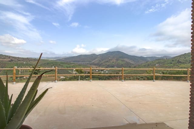2 soverom Finca/Herregård til salgs i Casabermeja med svømmebasseng - € 325 000 (Ref: 9850308)