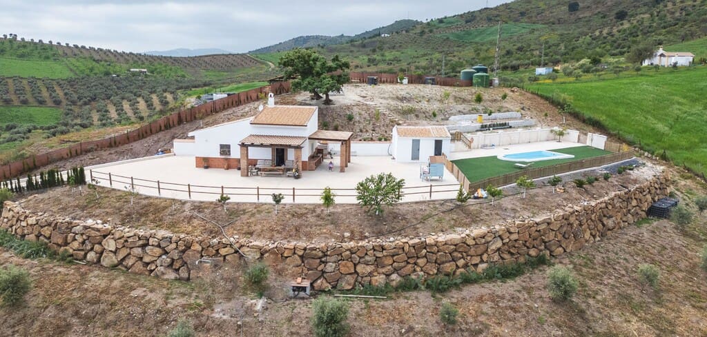 2 soverom Finca/Herregård til salgs i Casabermeja med svømmebasseng - € 325 000 (Ref: 9850308)