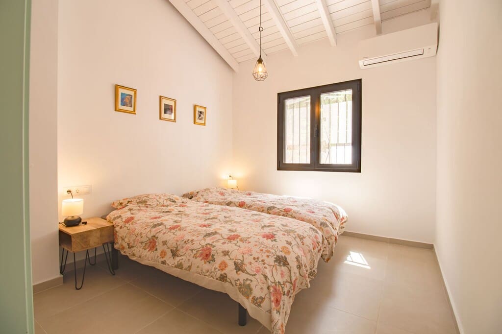 2 bedroom Finca/Country House for sale in Comares with pool - € 375,000 (Ref: 9850309)