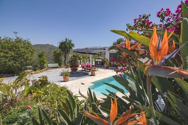 2 soveværelse Finca/Landehus til salg i Comares med swimmingpool - € 375.000 (Ref: 9850309)