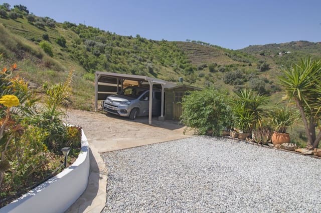 2 soveværelse Finca/Landehus til salg i Comares med swimmingpool - € 375.000 (Ref: 9850309)
