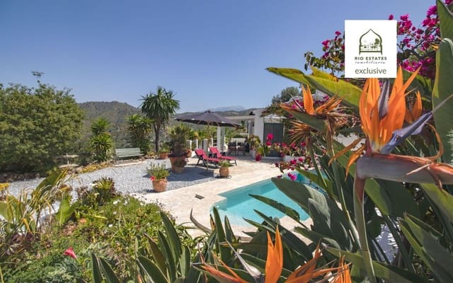 2 bedroom Finca/Country House for sale in Comares with pool - € 375,000 (Ref: 9850309)