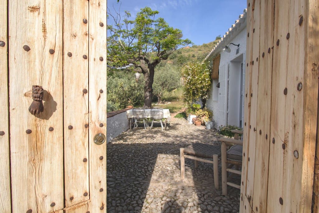 3 soveværelse Finca/Landehus til salg i Riogordo med swimmingpool - € 470.000 (Ref: 9850310)