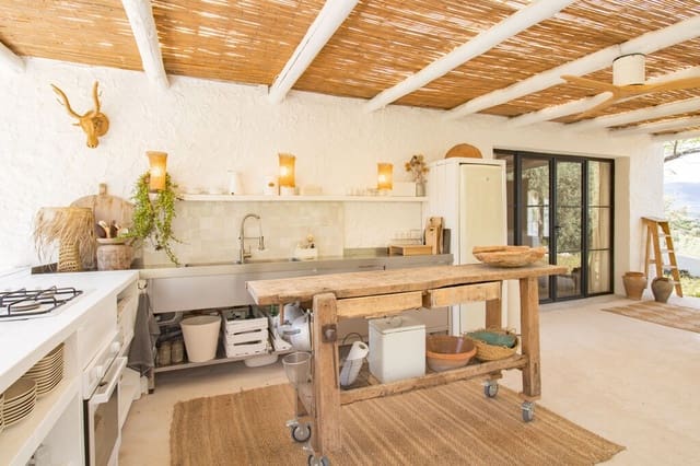 3 soveværelse Finca/Landehus til salg i Riogordo med swimmingpool - € 470.000 (Ref: 9850310)