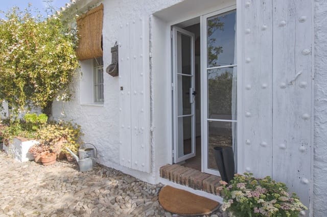 3 soveværelse Finca/Landehus til salg i Riogordo med swimmingpool - € 470.000 (Ref: 9850310)
