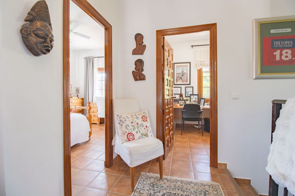 4 bedroom Finca/Country House for sale in Comares with pool - € 445,000 (Ref: 9850313)