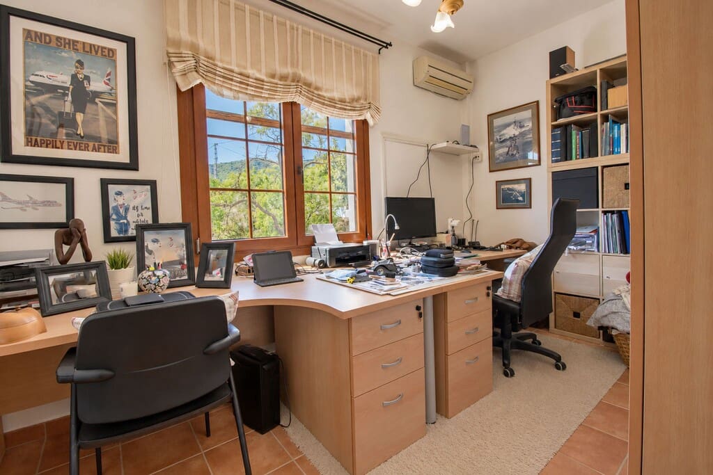 4 bedroom Finca/Country House for sale in Comares with pool garage - € 425,000 (Ref: 9850313)