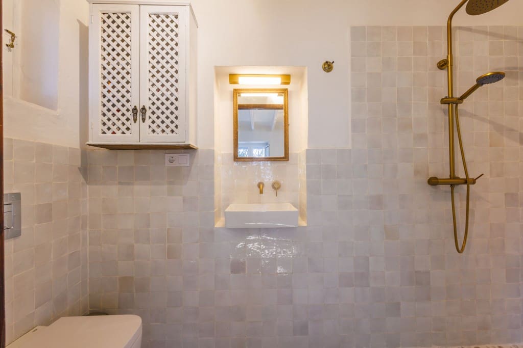 6 bedroom Townhouse for sale in Comares - € 820,000 (Ref: 9850315)