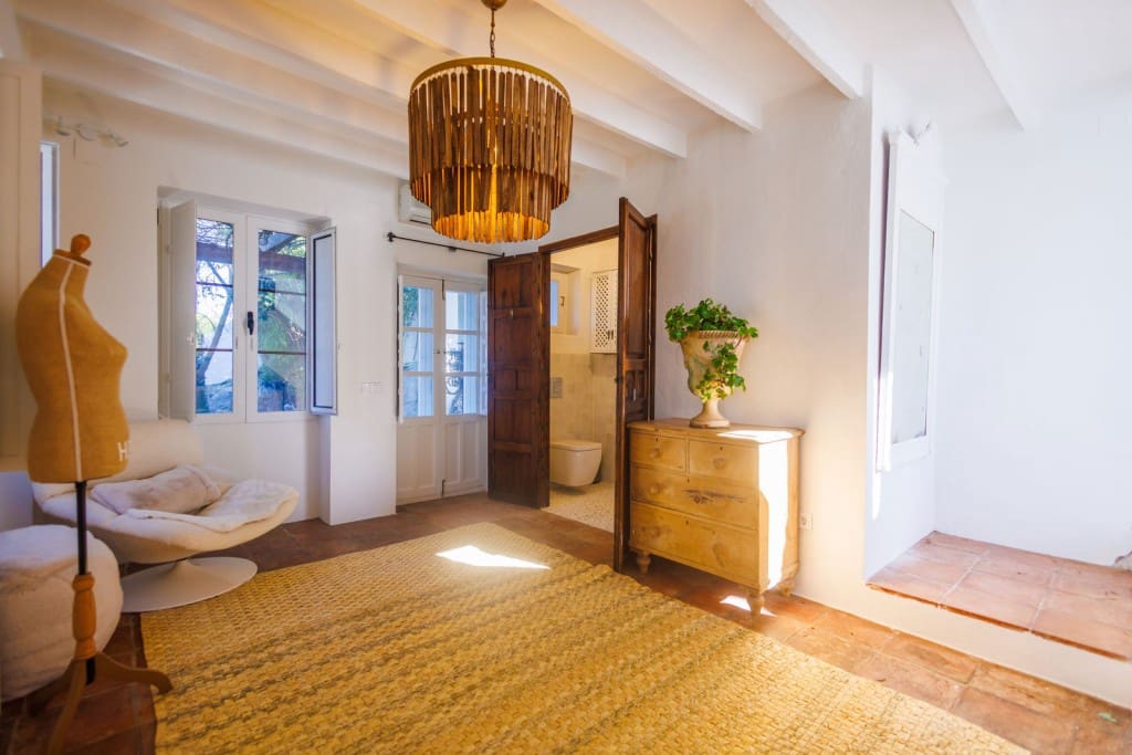 6 bedroom Townhouse for sale in Comares - € 820,000 (Ref: 9850315)