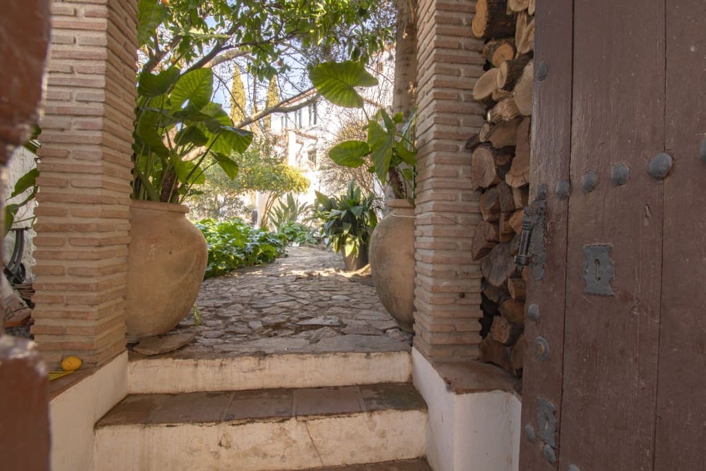 3 bedroom Townhouse for sale in Comares - € 500,000 (Ref: 9850317)