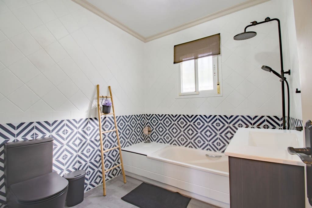 4 slaapkamer Finca/Landhuis te koop in Sayalonga met zwembad garage - € 480.000 (Ref: 9850318)
