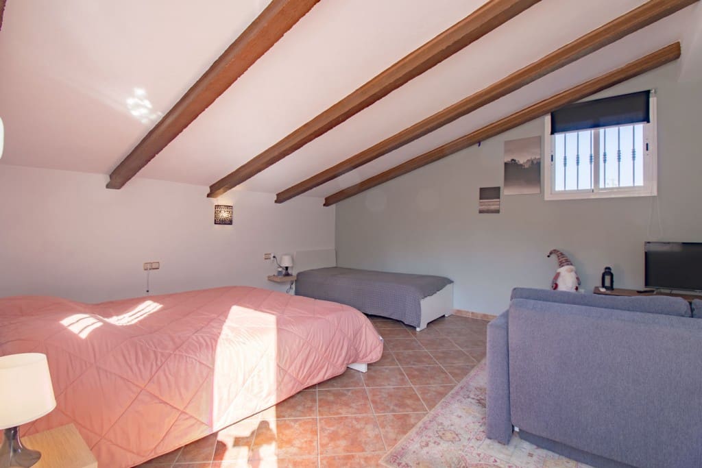 4 slaapkamer Finca/Landhuis te koop in Sayalonga met zwembad garage - € 480.000 (Ref: 9850318)