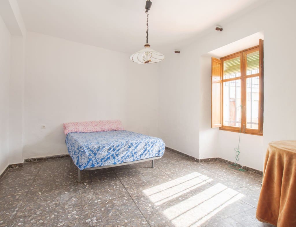 8 makuuhuone Omakotitalo myytävänä paikassa Riogordo - 310 000 € (Ref: 9850319)