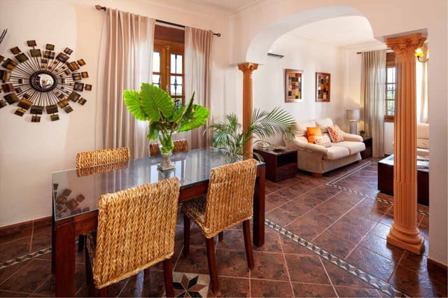 5 quarto Casa em Banda para venda em Ronda com piscina - 380 000 € (Ref: 9850320)