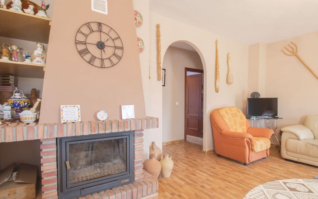 4 soveværelse Finca/Landehus til salg i Riogordo - € 330.000 (Ref: 9850321)